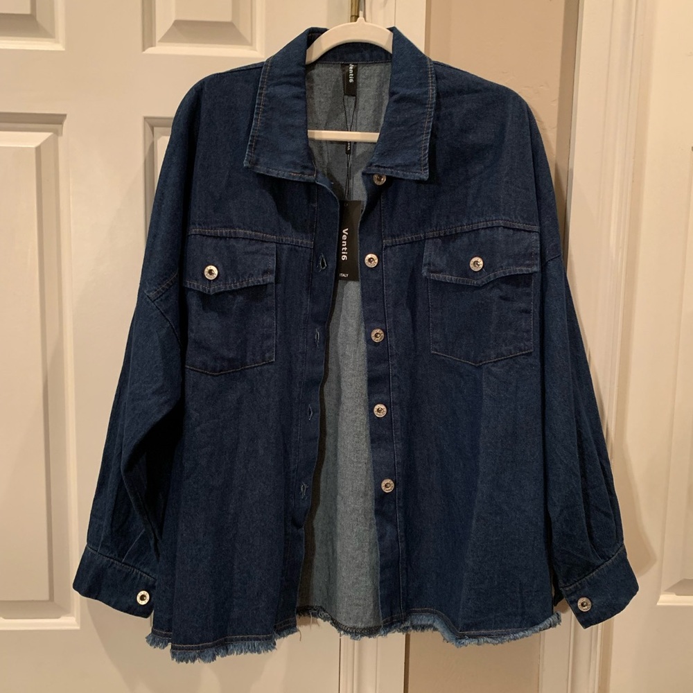 NWT Dark Denim Jacket With Distressed Hem Size Medium
